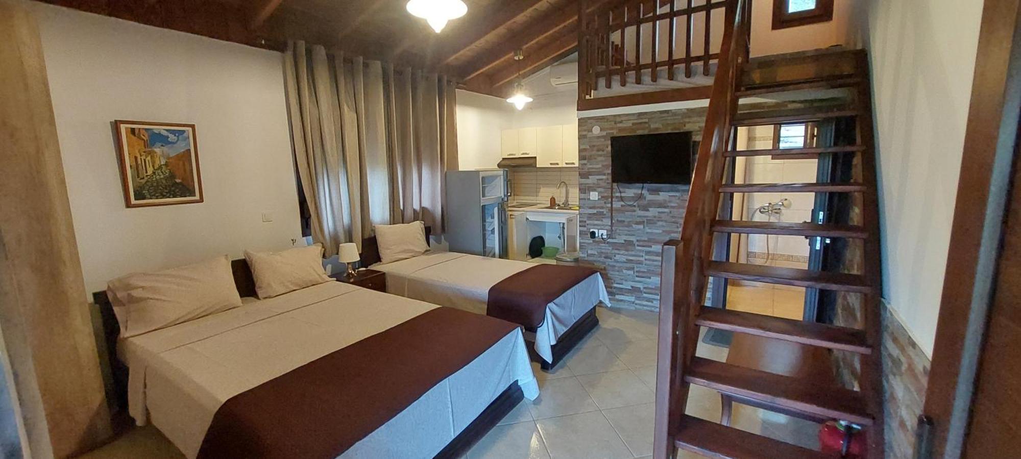 Dimitris' Villas - Villa 1 오르모스 파나기아스 외부 사진